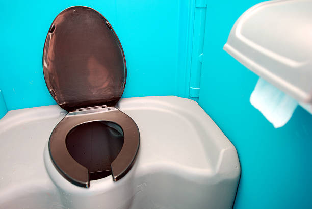 Affordable portable toilet rental in St John, KS